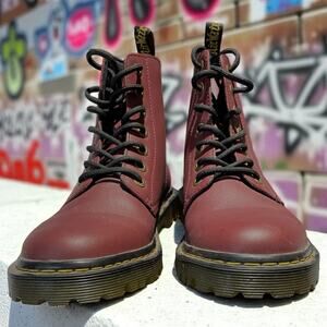 Women's Size 8 DR. MARTENS Luana Red Combat Boots Barely Worn Best Price!